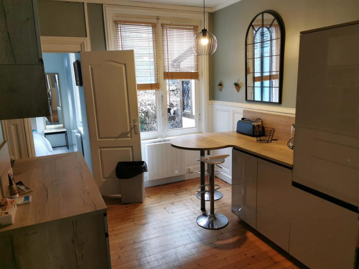 Appartement De Charme Honfleur Exteriör bild