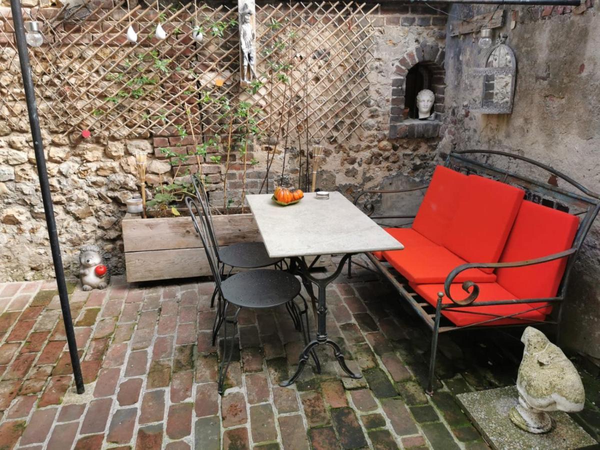 Appartement De Charme Honfleur Exteriör bild